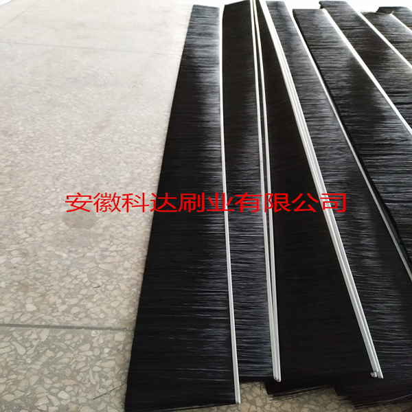 http://m.lo51v.cn/uploads/allimg/210511/1-2105110930350-L.jpg